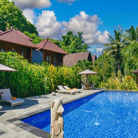 Coconut Hill Cottage Batununggul Exterior foto