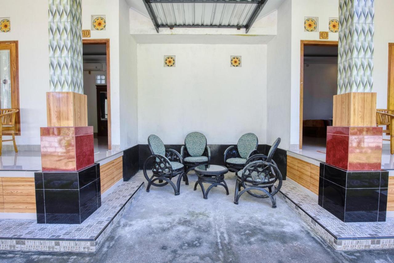 Coconut Hill Cottage Batununggul Exterior foto