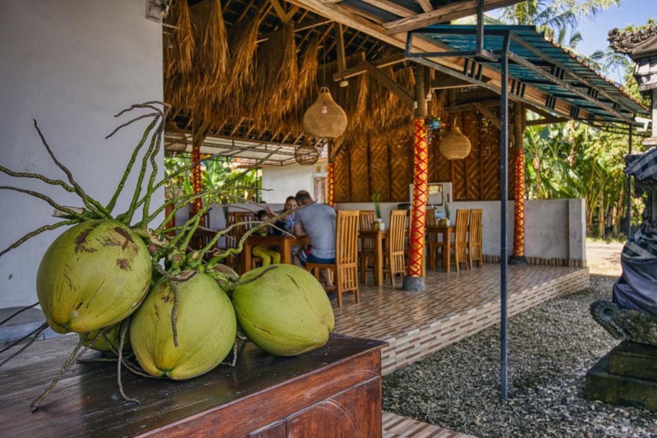 Coconut Hill Cottage Batununggul Exterior foto