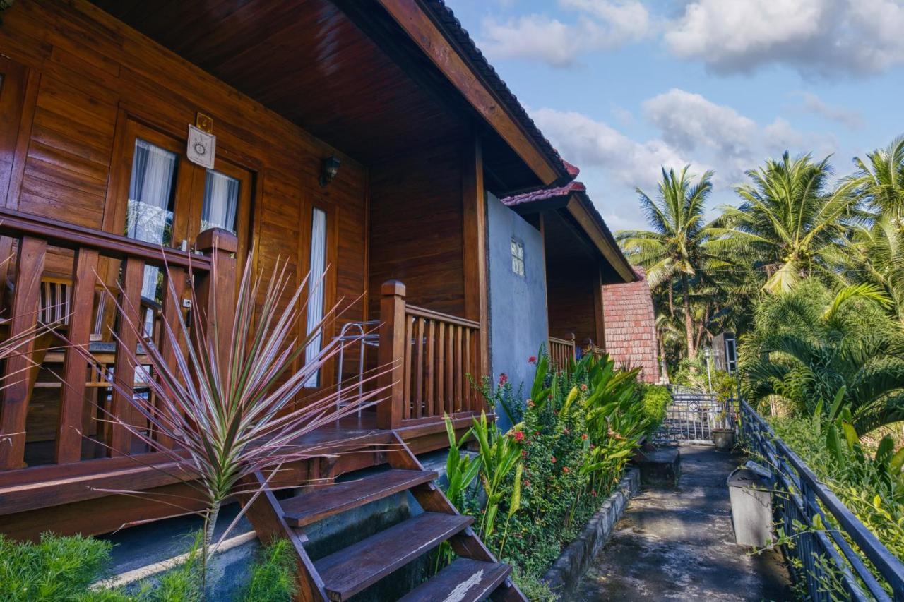 Coconut Hill Cottage Batununggul Exterior foto